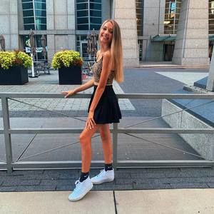 Meet your Posher, Eliza